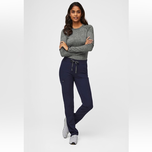 Figs Yola Scrub Cargo Pants Bottoms Style# TW2000P PO# 1669 Navy Regular Rise - Picture 4 of 16